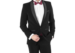 Black tie creative s červenými doplňky Black tie creative s červenými doplňky